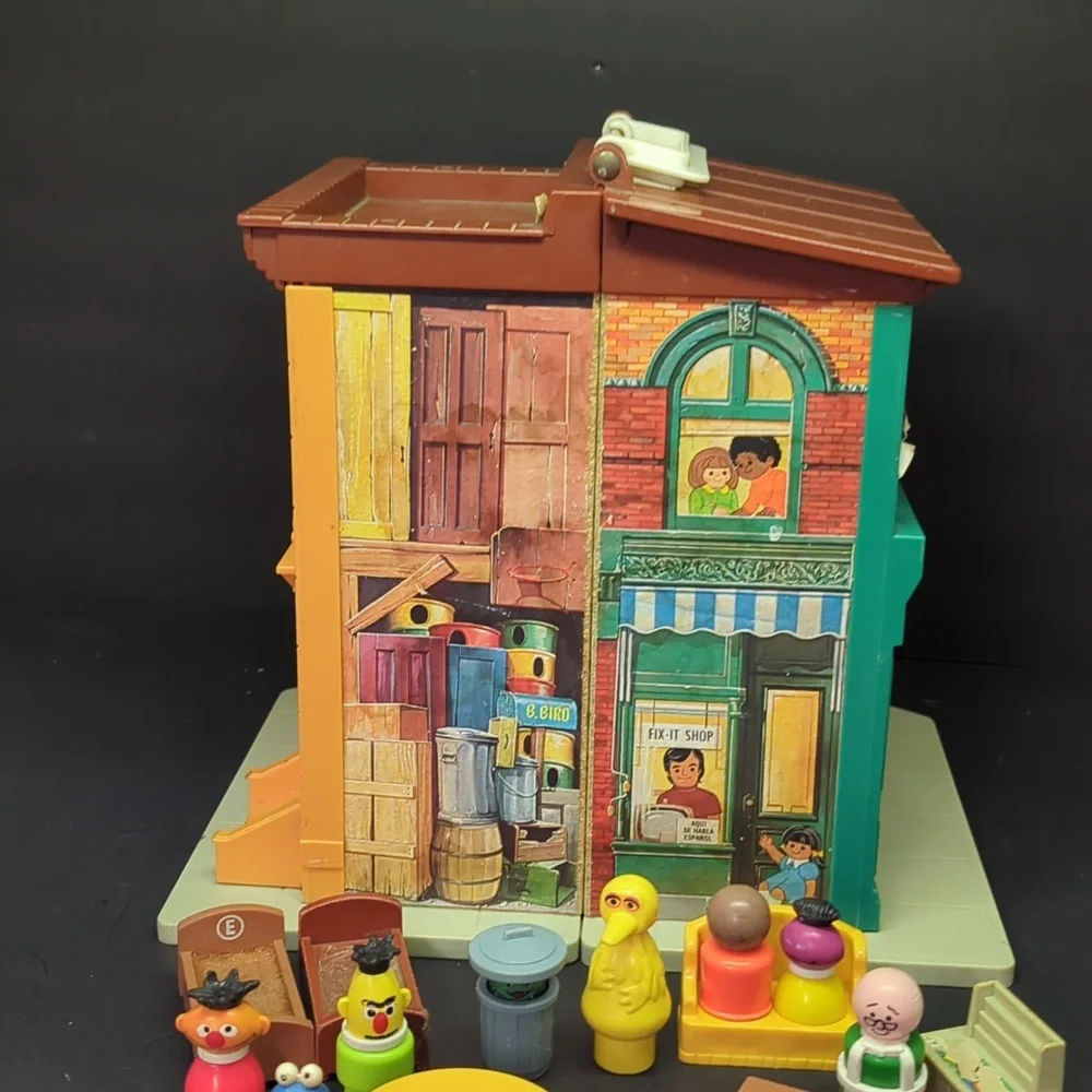 #14(1974 Fisher Price Play Family Sesame Street Little People #938 Hooper's apt